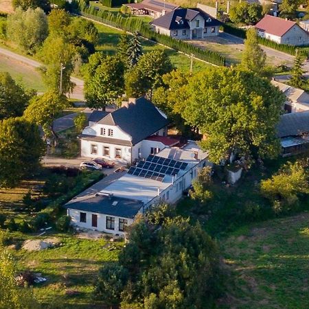 Stara Szkola W Weremowicach Apartamento Weremowice Exterior foto