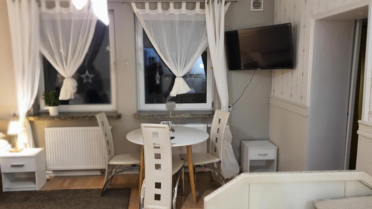 Stara Szkola W Weremowicach Apartamento Weremowice Exterior foto