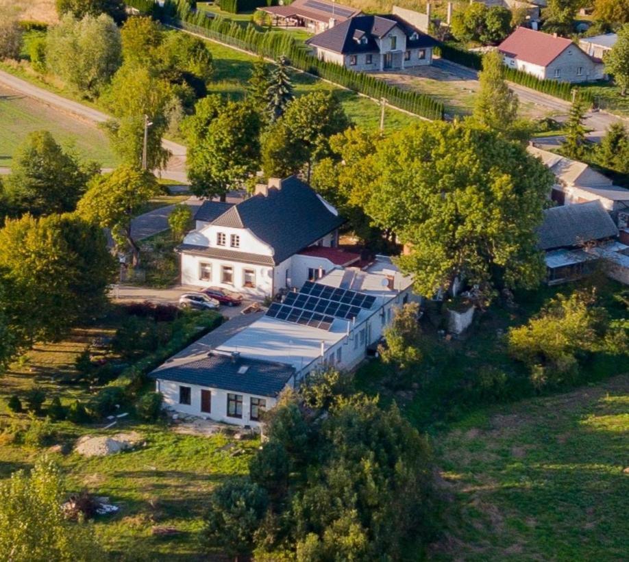 Stara Szkola W Weremowicach Apartamento Weremowice Exterior foto