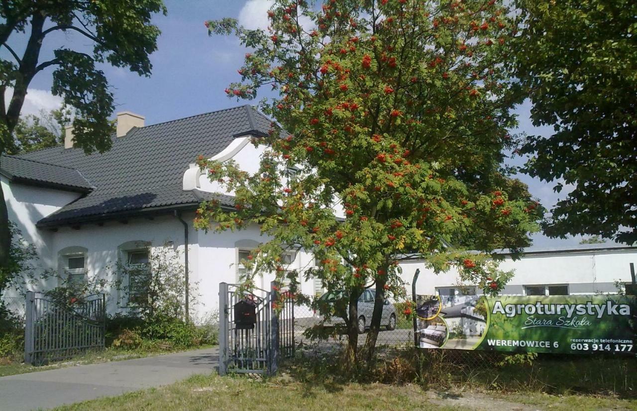 Stara Szkola W Weremowicach Apartamento Weremowice Exterior foto